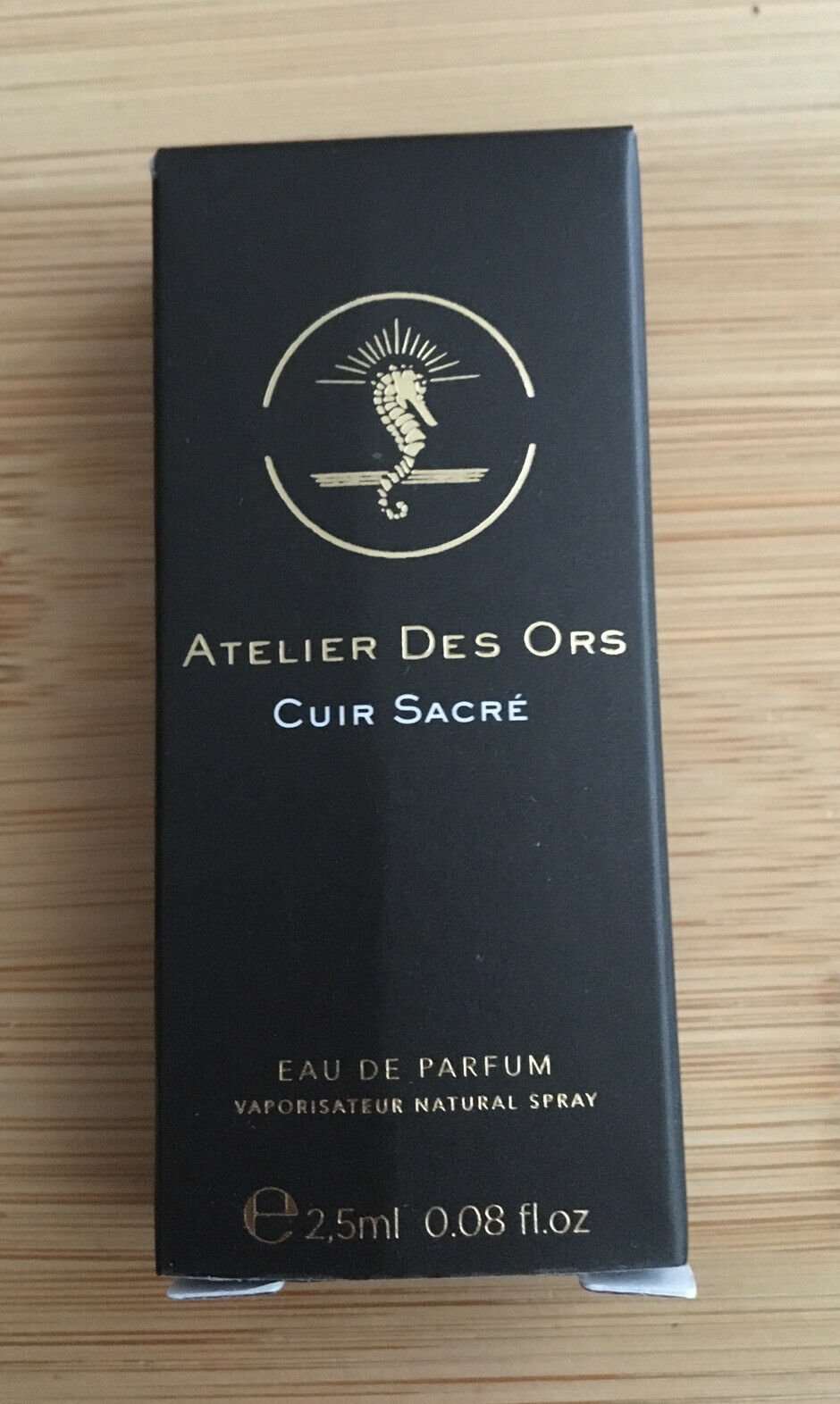 Atelier Des Ors Cuir Sacre 2,5 ml 0,08 fl. oz. hivatalos parfüm minta
