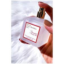 Maison Francis Kurkdjian Baccarat Rouge 540 illatos parfümpermet minta