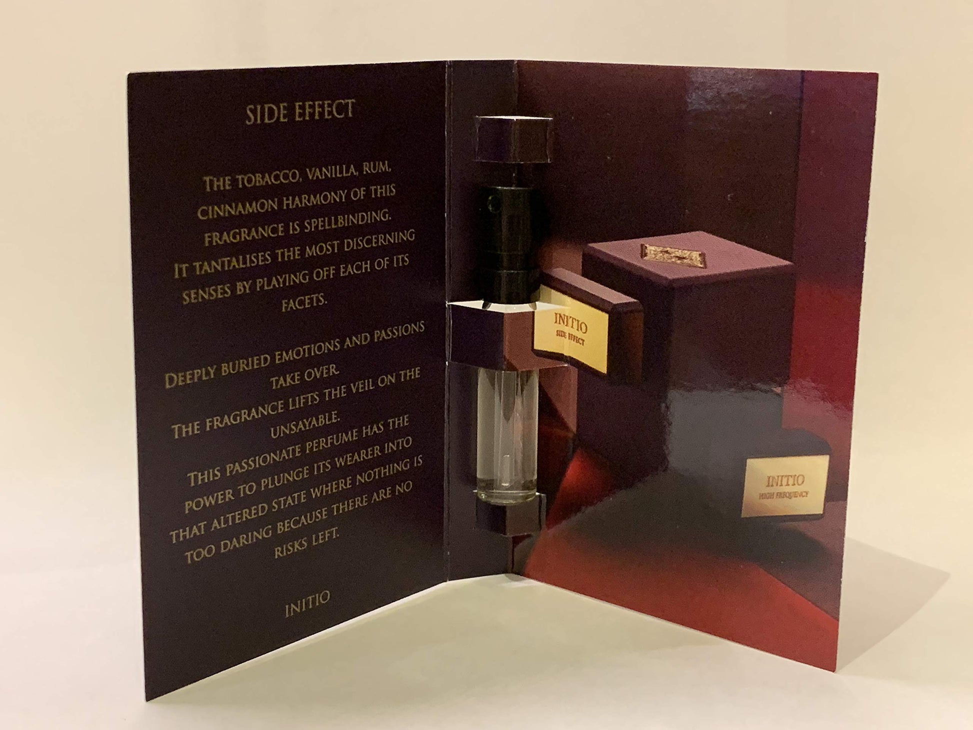 Initio Side Effect 1,5 ml/0,05 fl.oz. hivatalos parfümminta